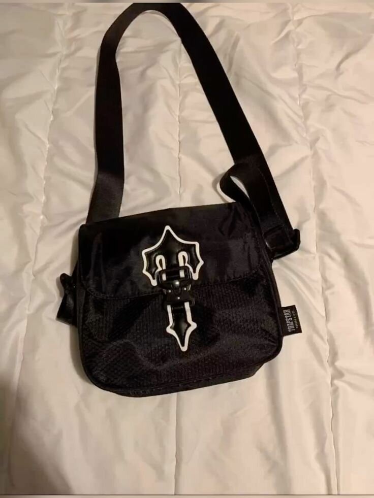 Sac a dos Eastpak ,Sacoches trapstar, Goyard paris etc...