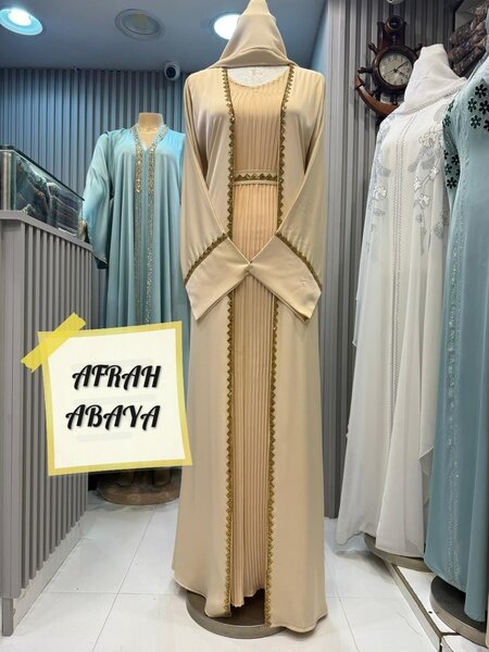 Élégante Abaya Moderne