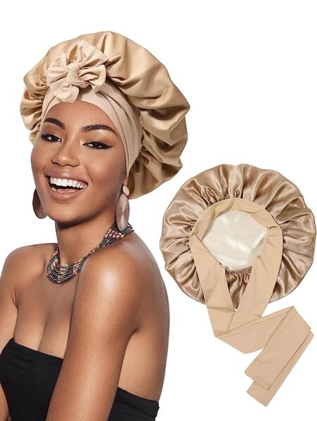 Bonnet en satin chic