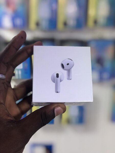 AirPods 4