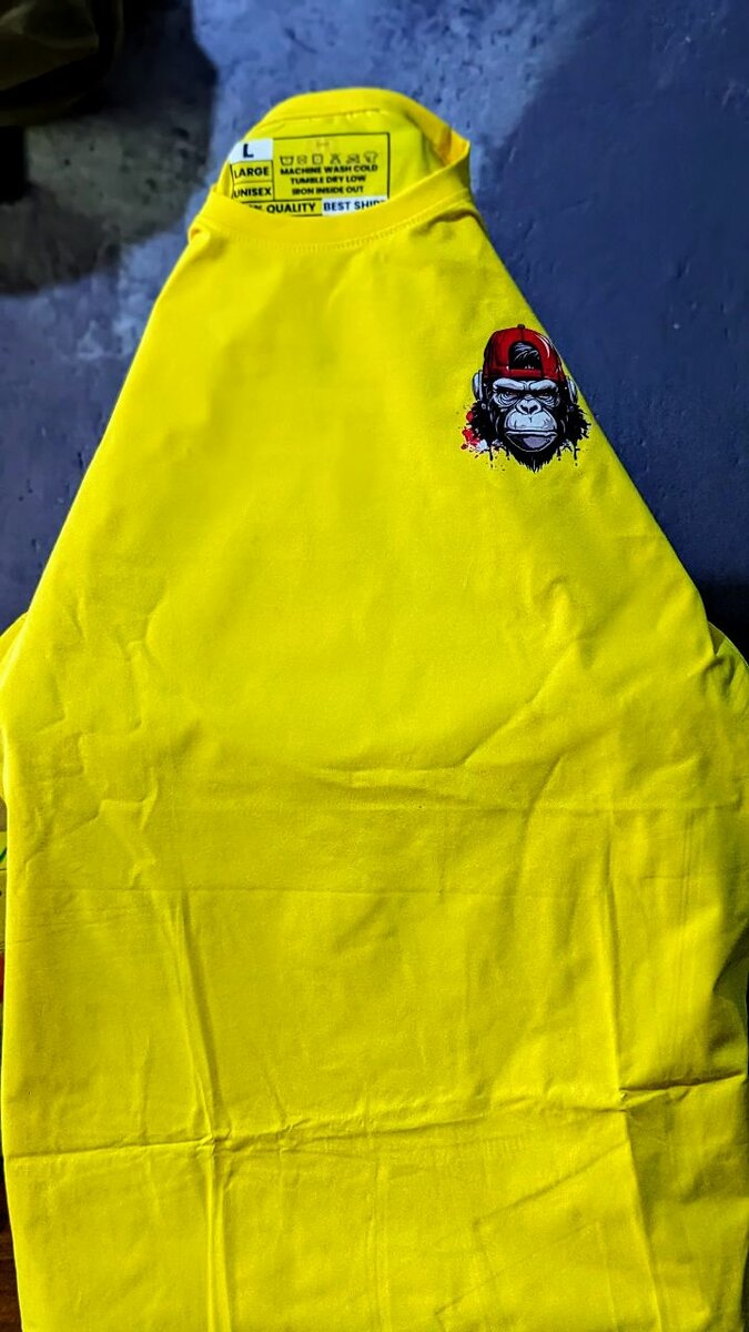 GORILLA GRAPHICS TEE