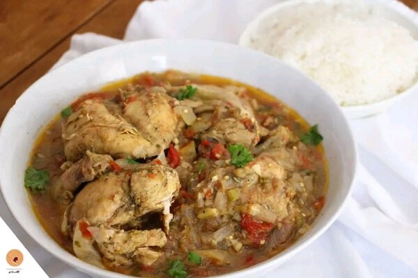 Poulet au Sauce Tomate