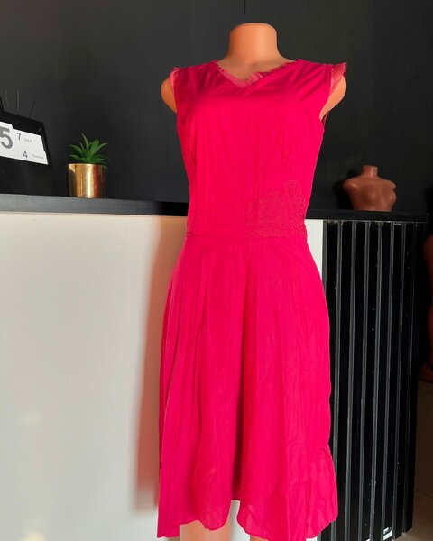  women's beautiful dress 