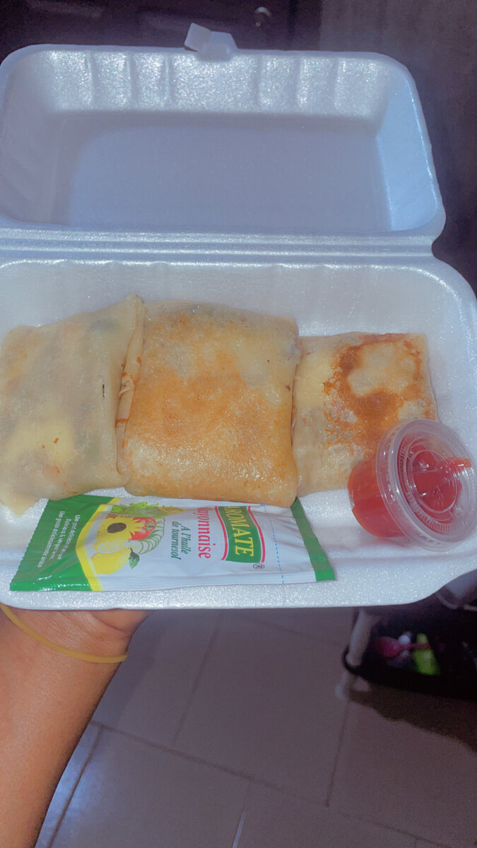 Crêpes Garnies avec Sauce