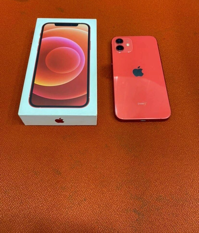 iPhone 12 rouge déverrouillé