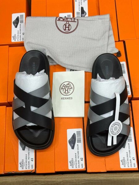 Sandales Hermès élégantes