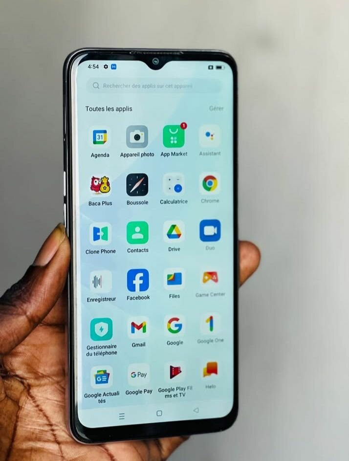 Smartphone OPPO moderne