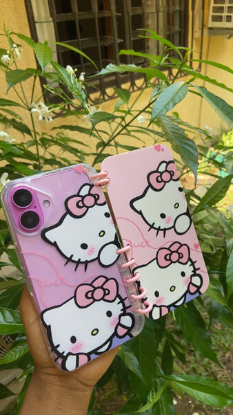 Coque iPhone Hello Kitty Rose