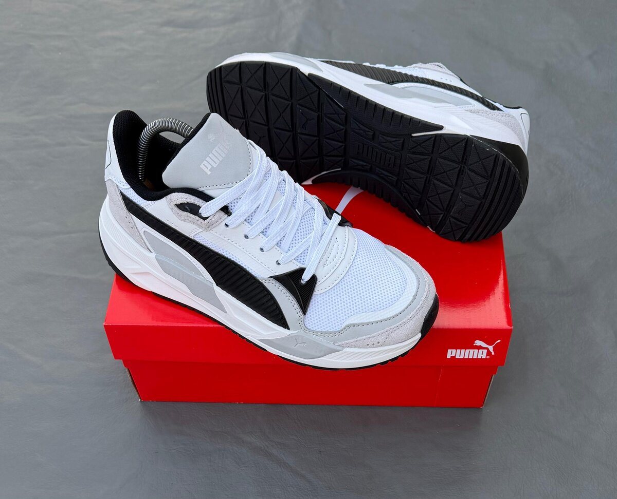 Baskets Puma RS-X blanches noires