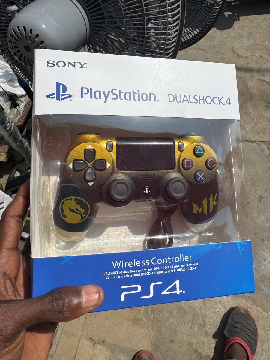 Manette ps4 design Mortal komb