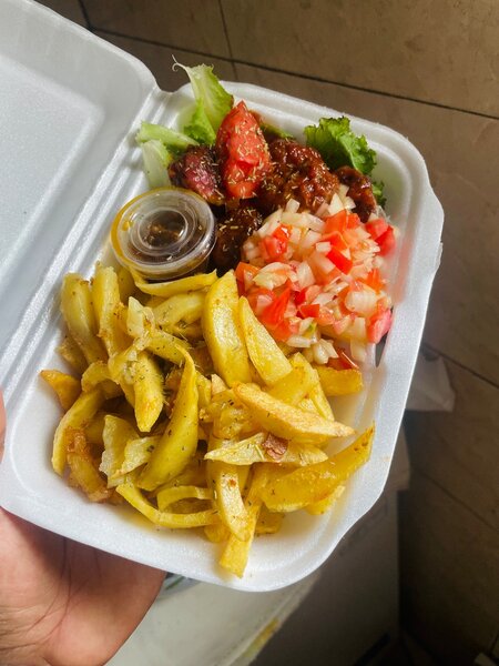 Frites aux boulettes