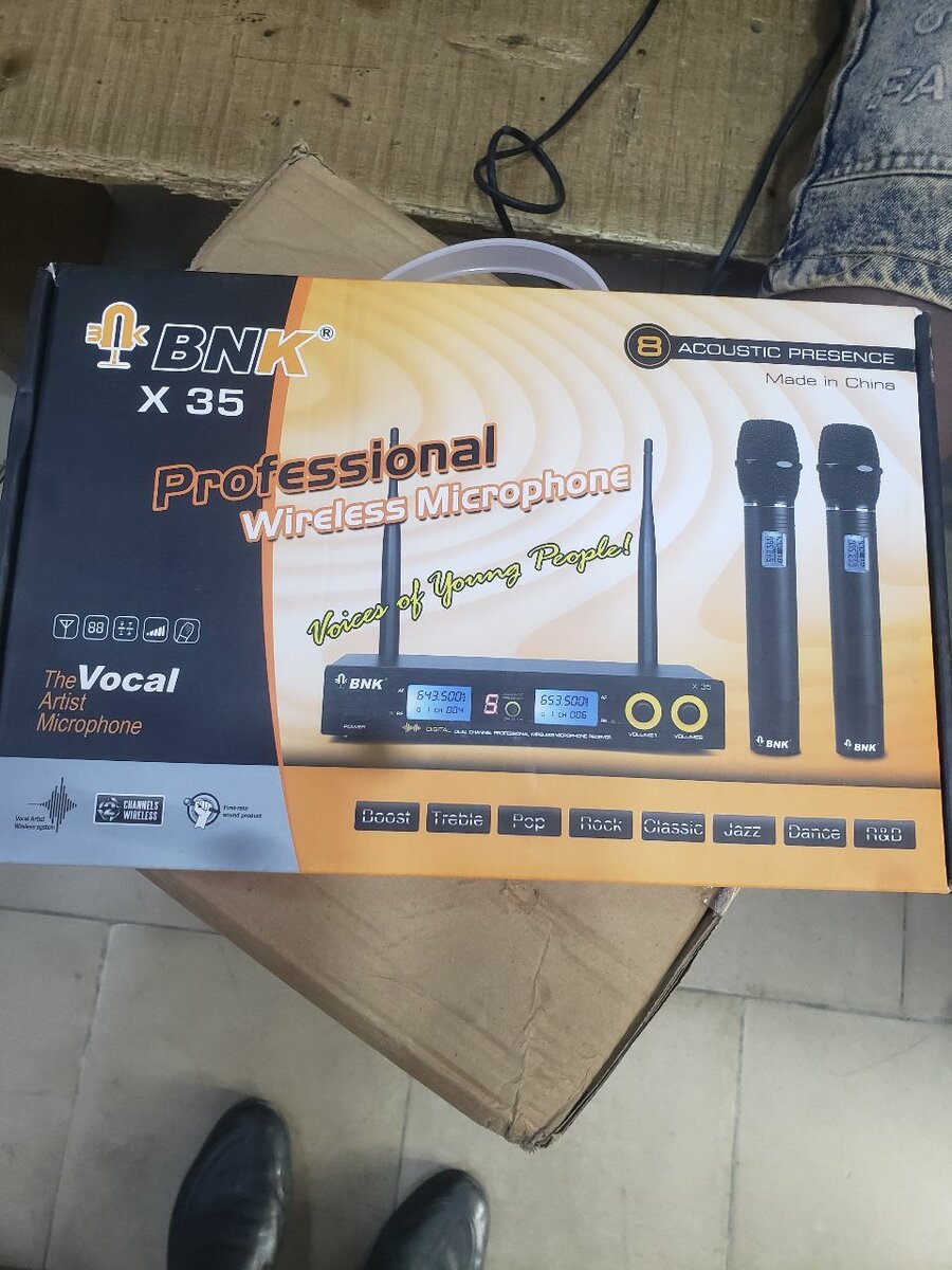 BNK X35 Wireless Microphone