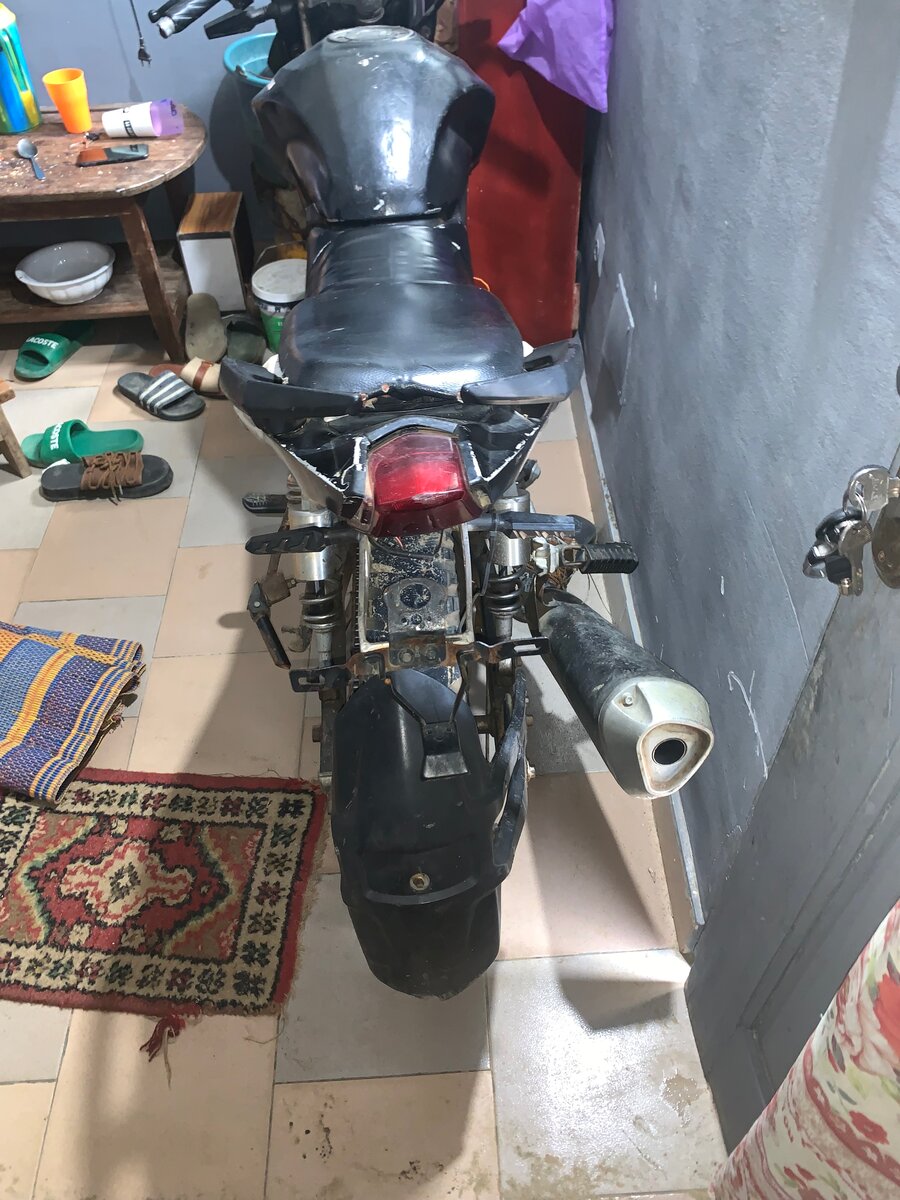 MOTO Z ONE avec moteur AP150