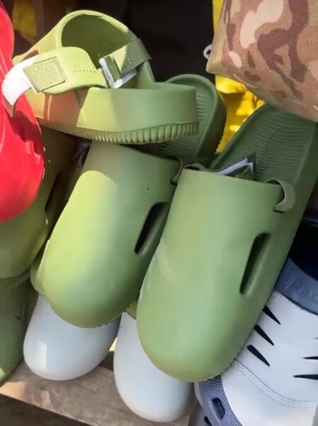 Crocs Nike