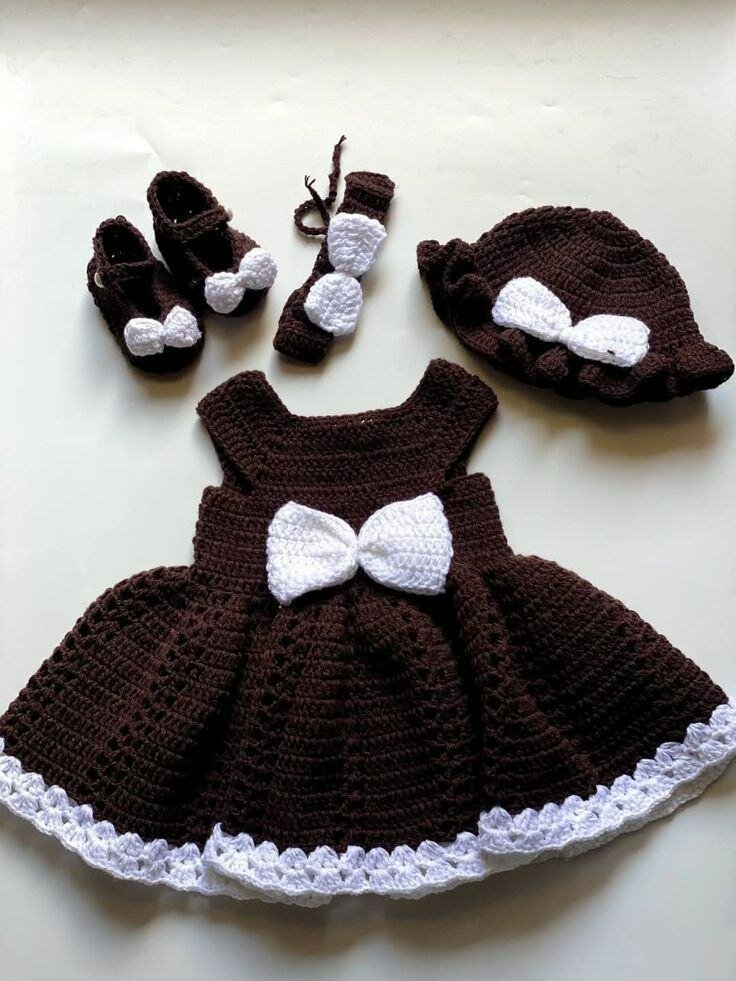 Robe crochetée baby