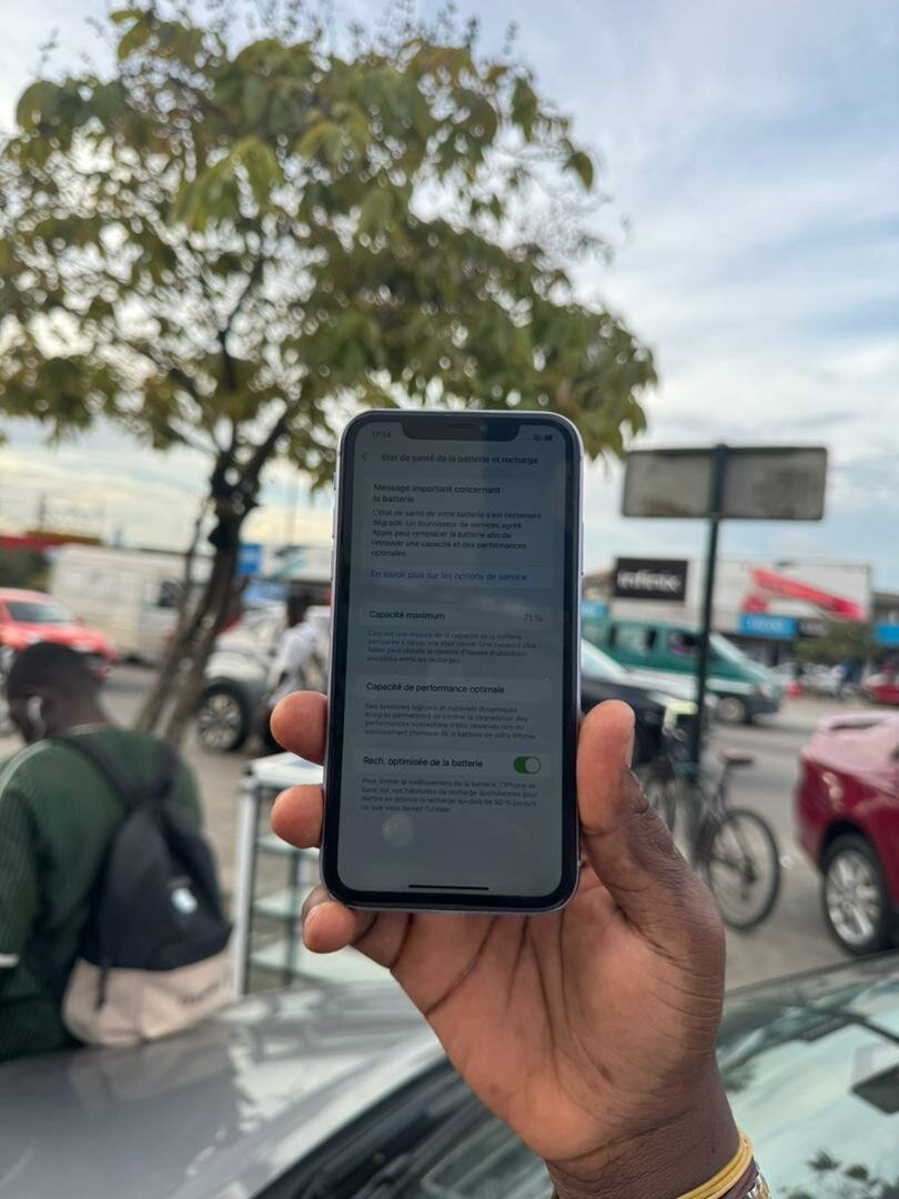 iPhone 11 64GB Lavender
