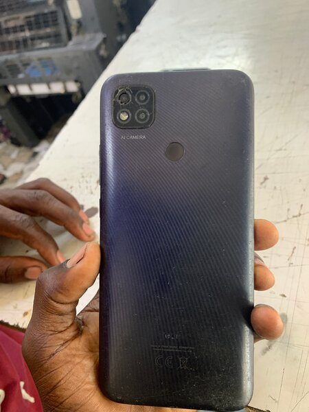 Smartphone Android avec triple caméra