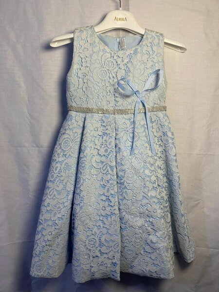 Robe en dentelle bleue fille