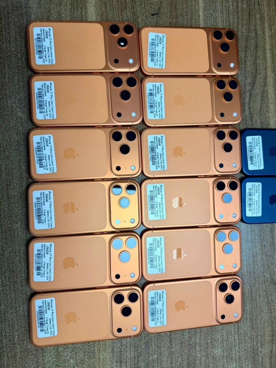 17 Pro 256Go quasi neuf  Esim