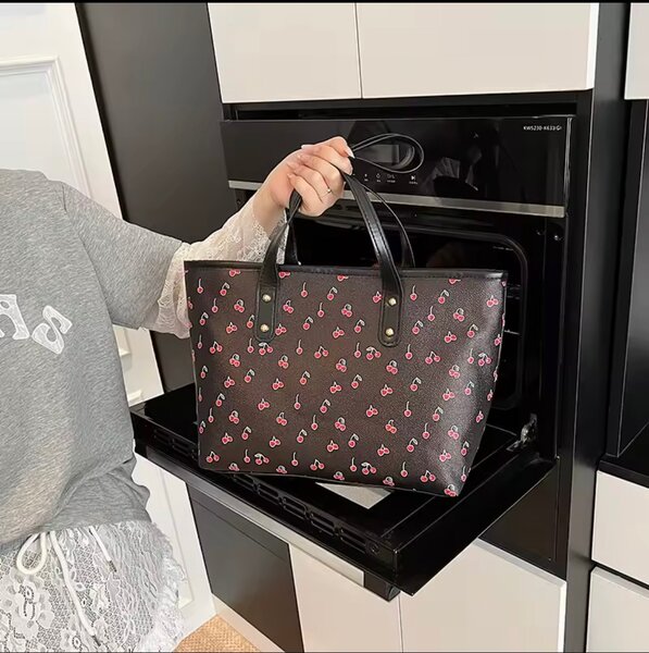 Sac fourre-tout cerises élégant