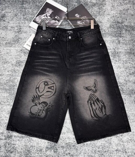 Shorts en jean imprimés graphiques