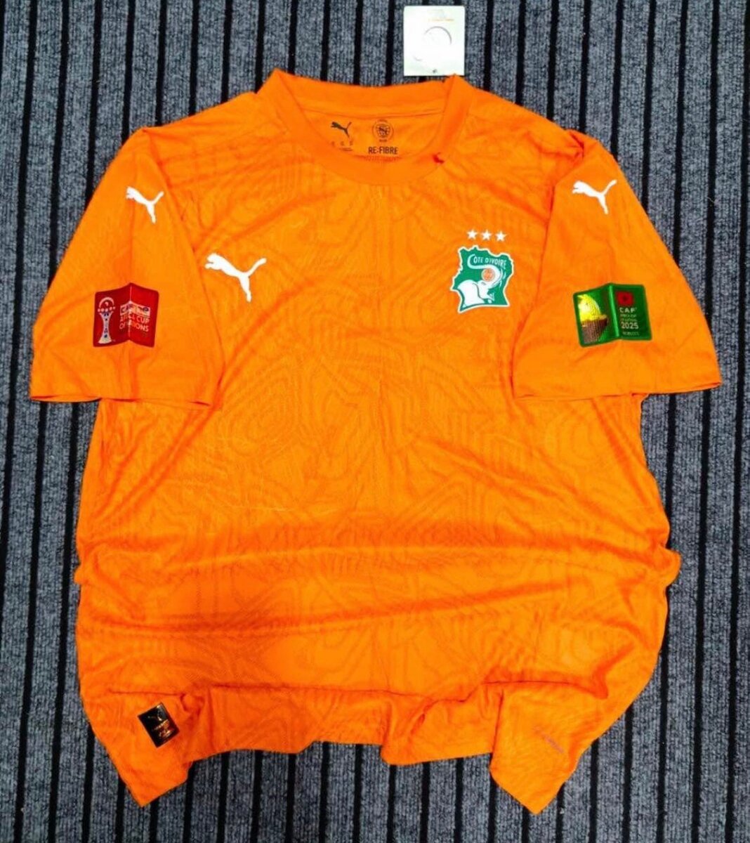 Maillot de football orange Puma
