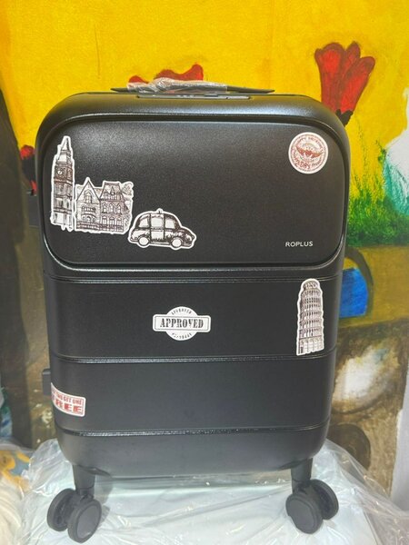 Valise à roulettes robuste