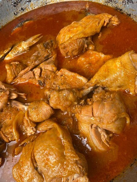 Kedjenou de poulet riz attieké