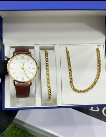 Set of brown watch bracelet and chain
