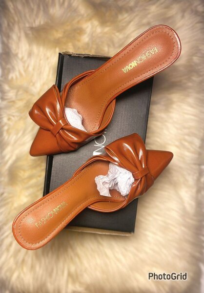 Mules à talons en cuir marron