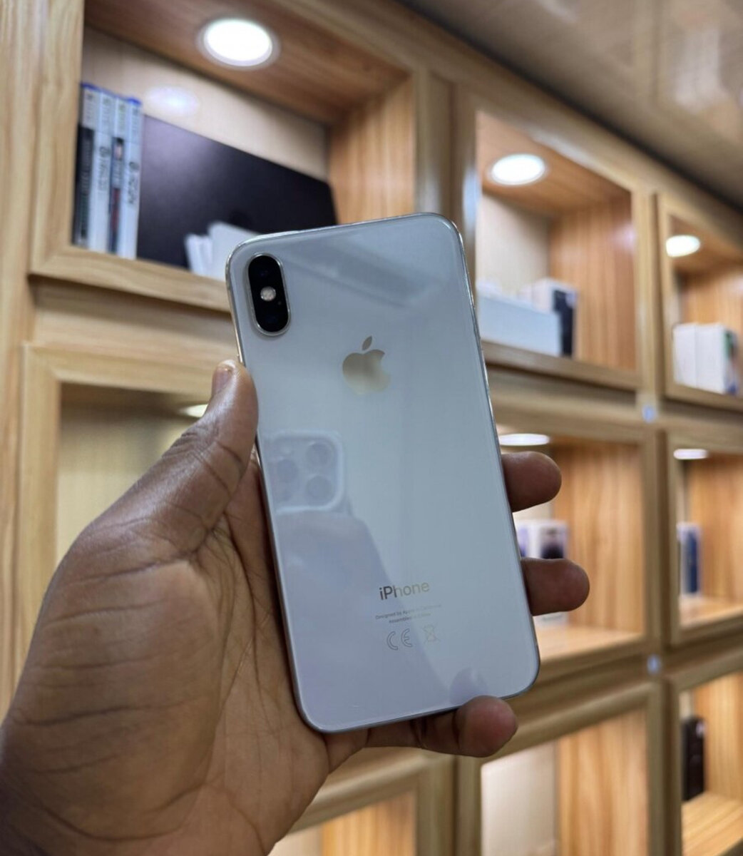 iPhone X 64Go Argent
