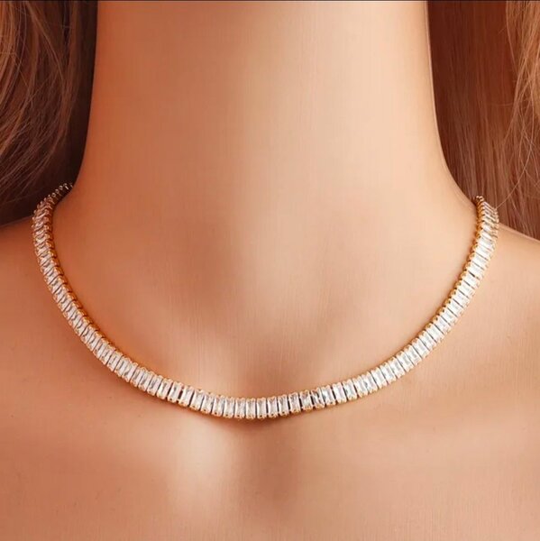 Elegant Crystal Jewelry Set