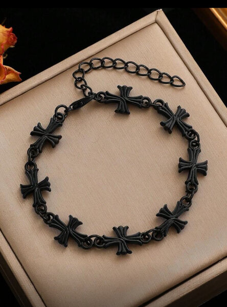 Bracelet chaîne croix stylée