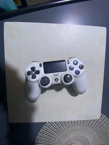 Manette PS4 blanche