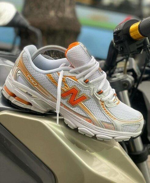 New Balance 740 original
