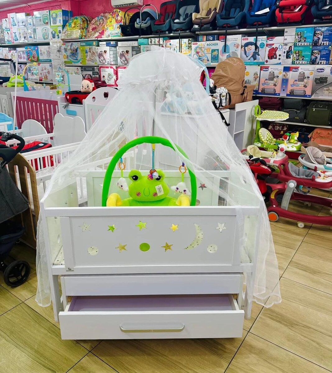 Berceau bébé avec tiroir pratique