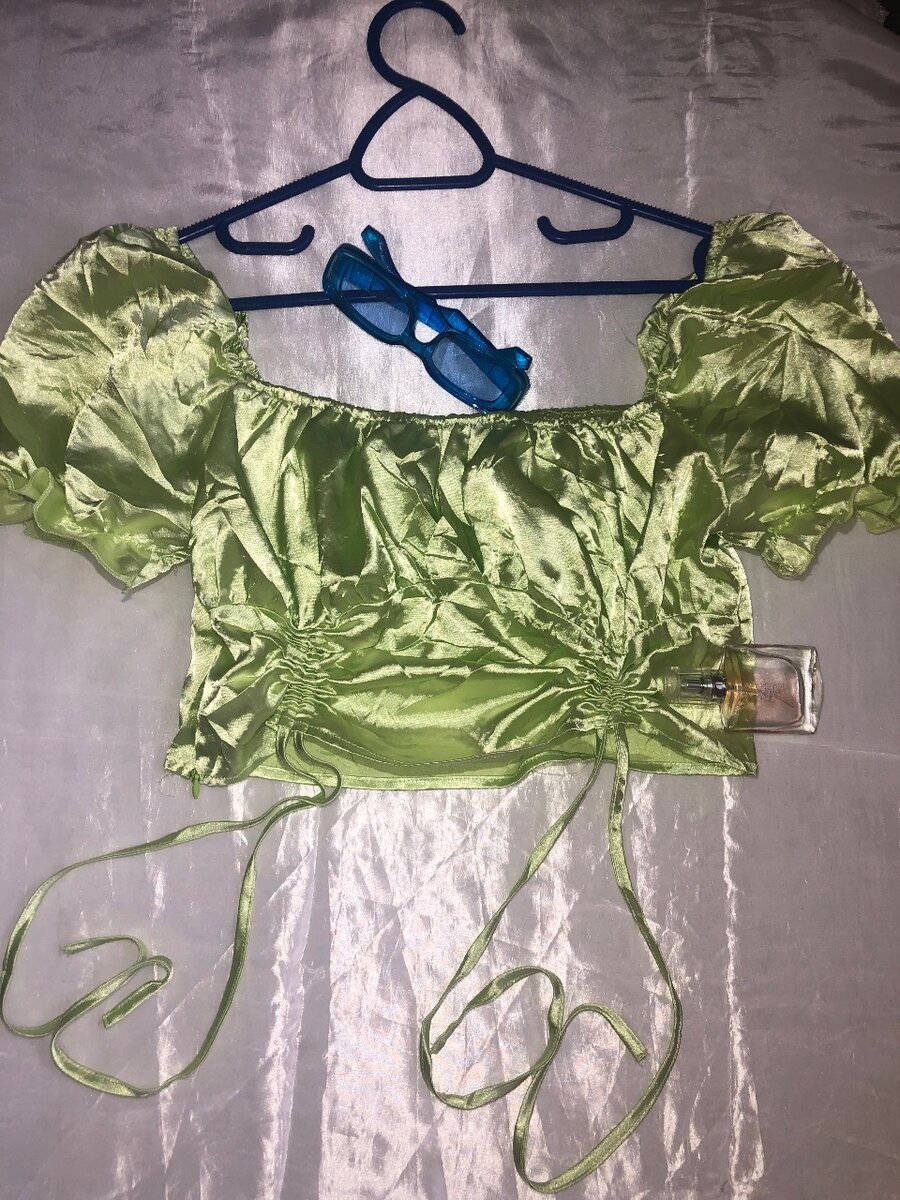 Top vert satiné tendance shein