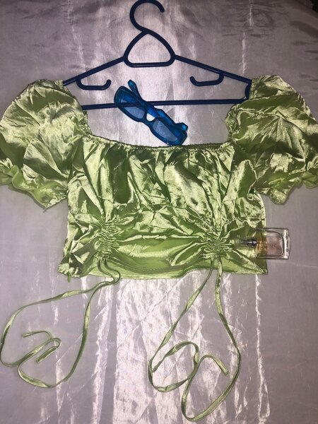 Top vert satiné tendance shein