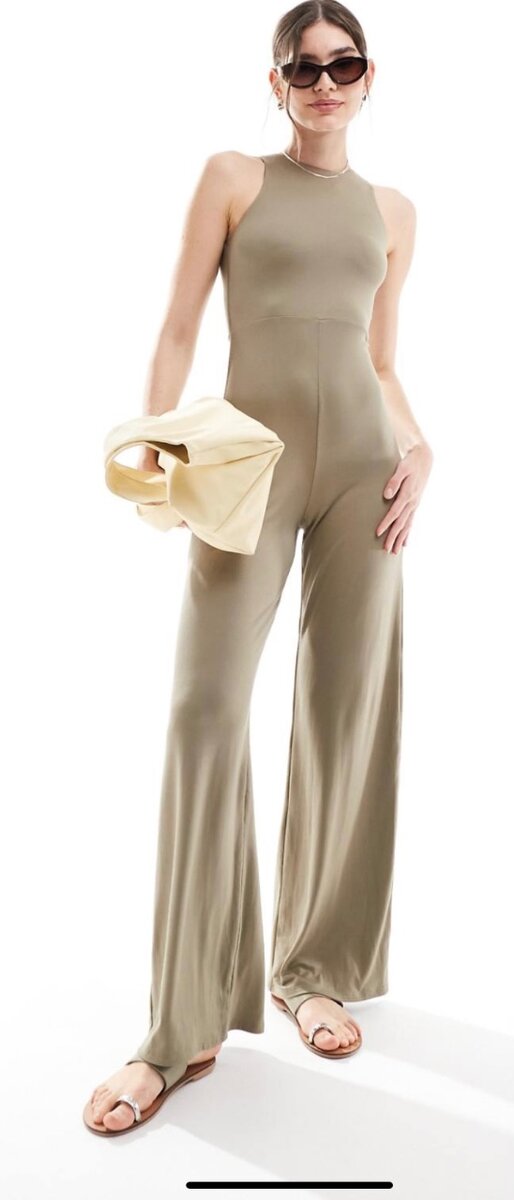 Combinaison élégante femme