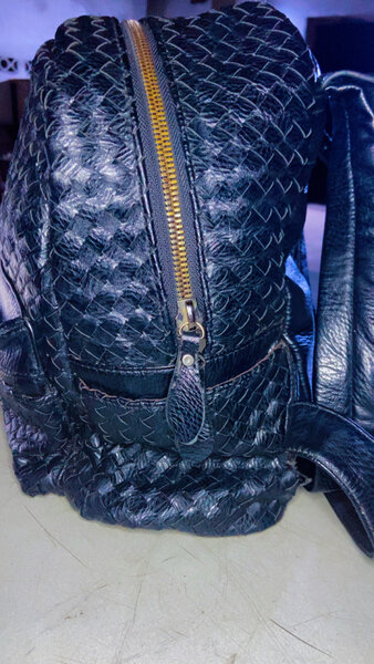 Sac à dos en cuir tressé