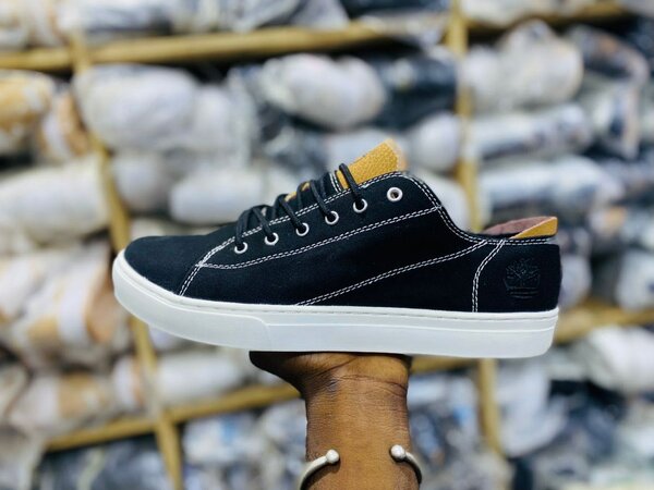 Chaussures Baskets Noires Hommes
