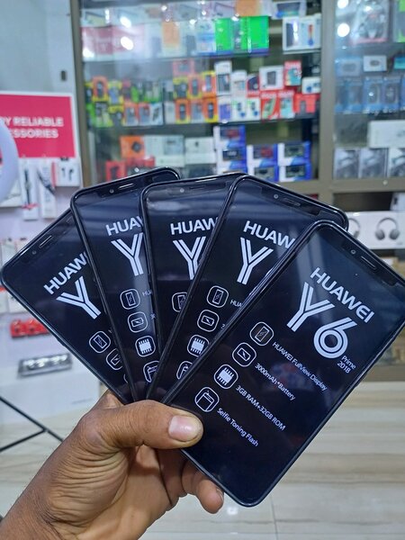 Huawei y 6 prime 2018 . 64go. CASI Neuf