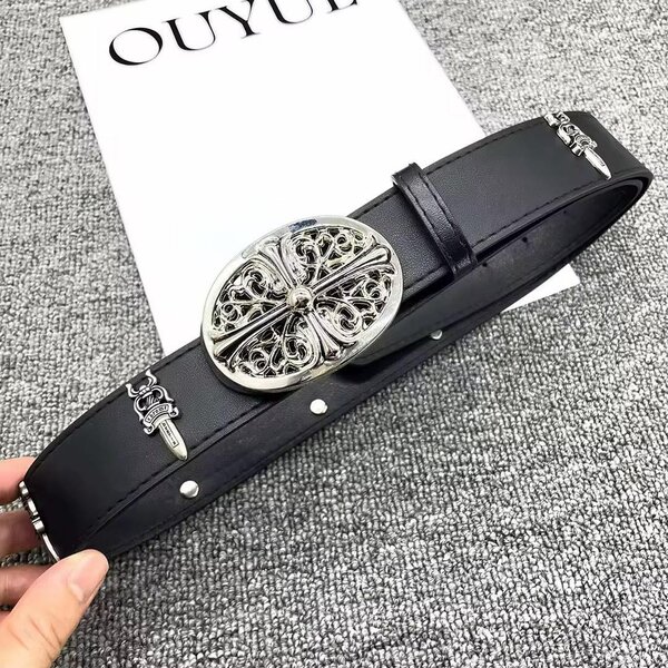 Ceinture en cuir avec boucle décorative