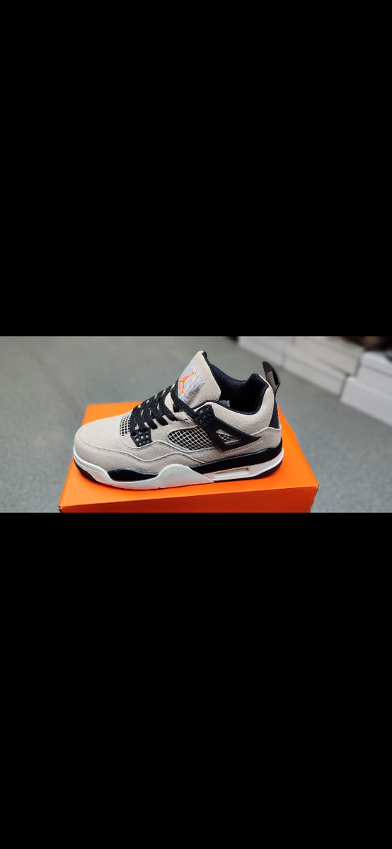Nike. Jordan 4