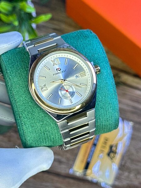 Montres élégantes en acier inoxydable