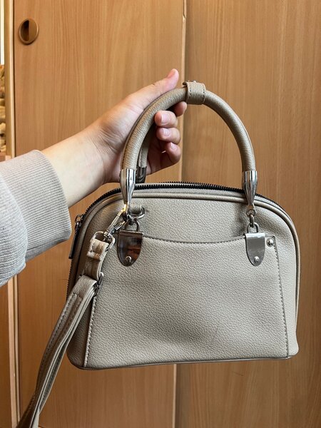 Сумка женская , 1-2 носила .