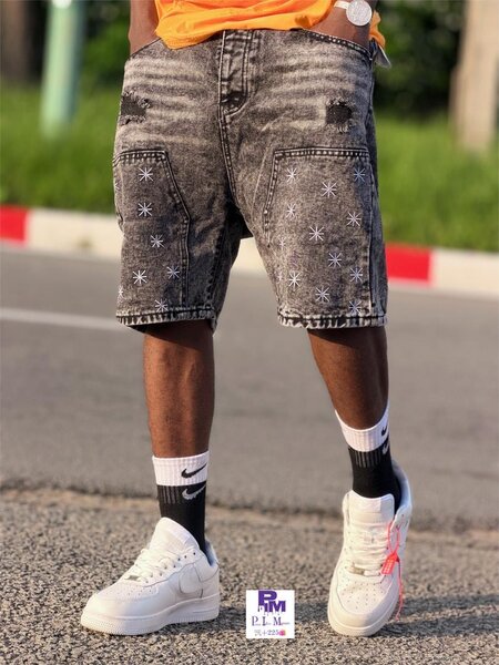 Shorts en denim brodés