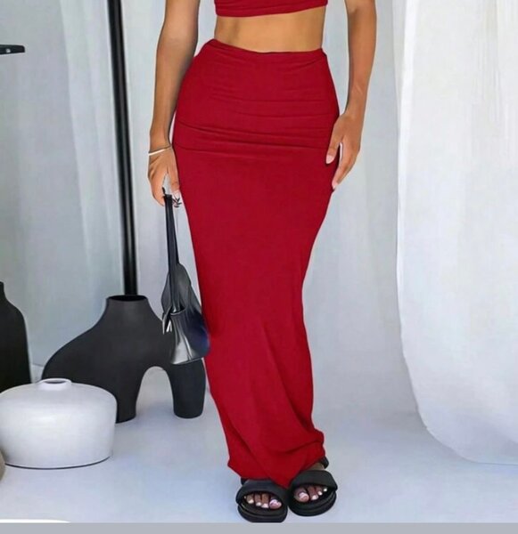 Jupe longue élégante rouge