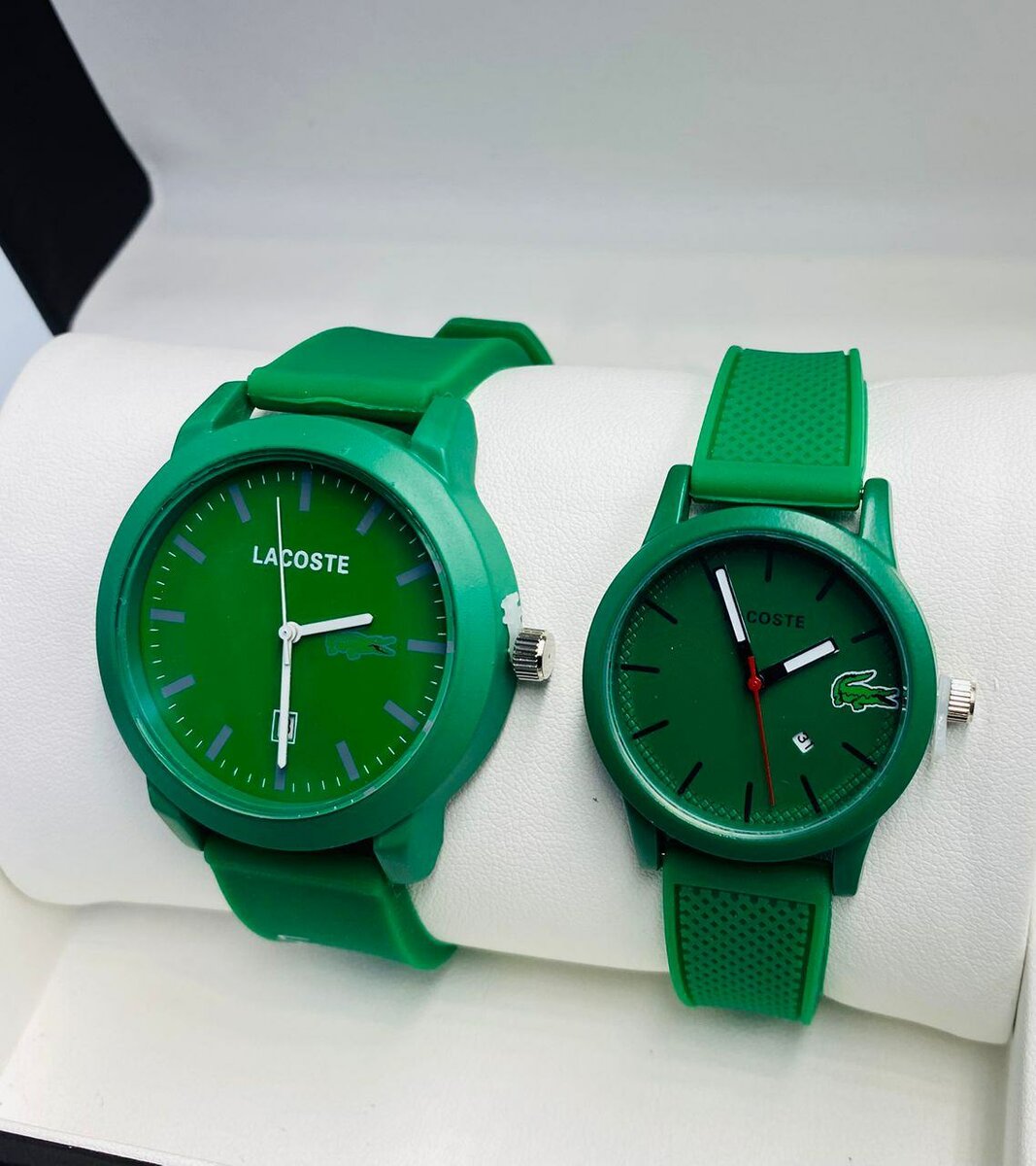 Montre couple Lacoste élégante
