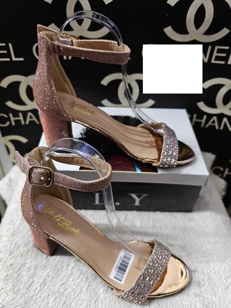 belles chaussures pour femmes